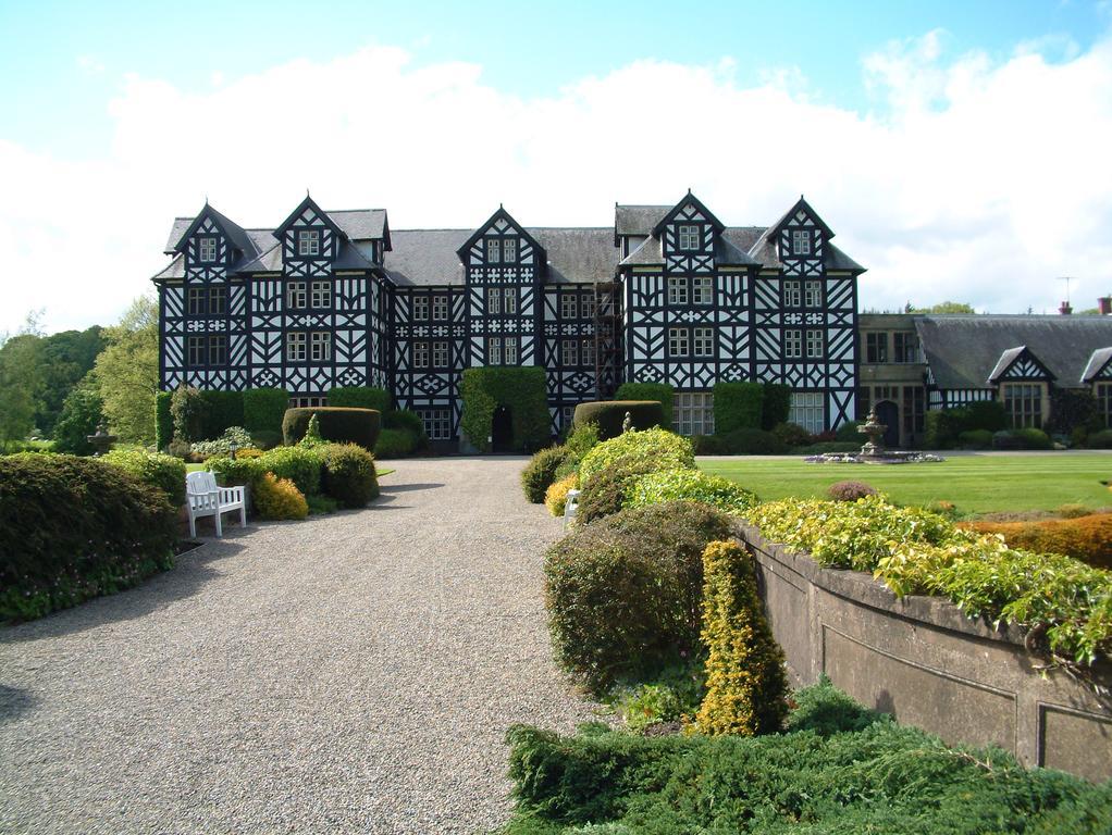 Gregynog Hall Affittacamere Tregynon Esterno foto